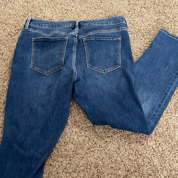 Old navy mid-rise power straight ripped jeans - Picture 2 of 2